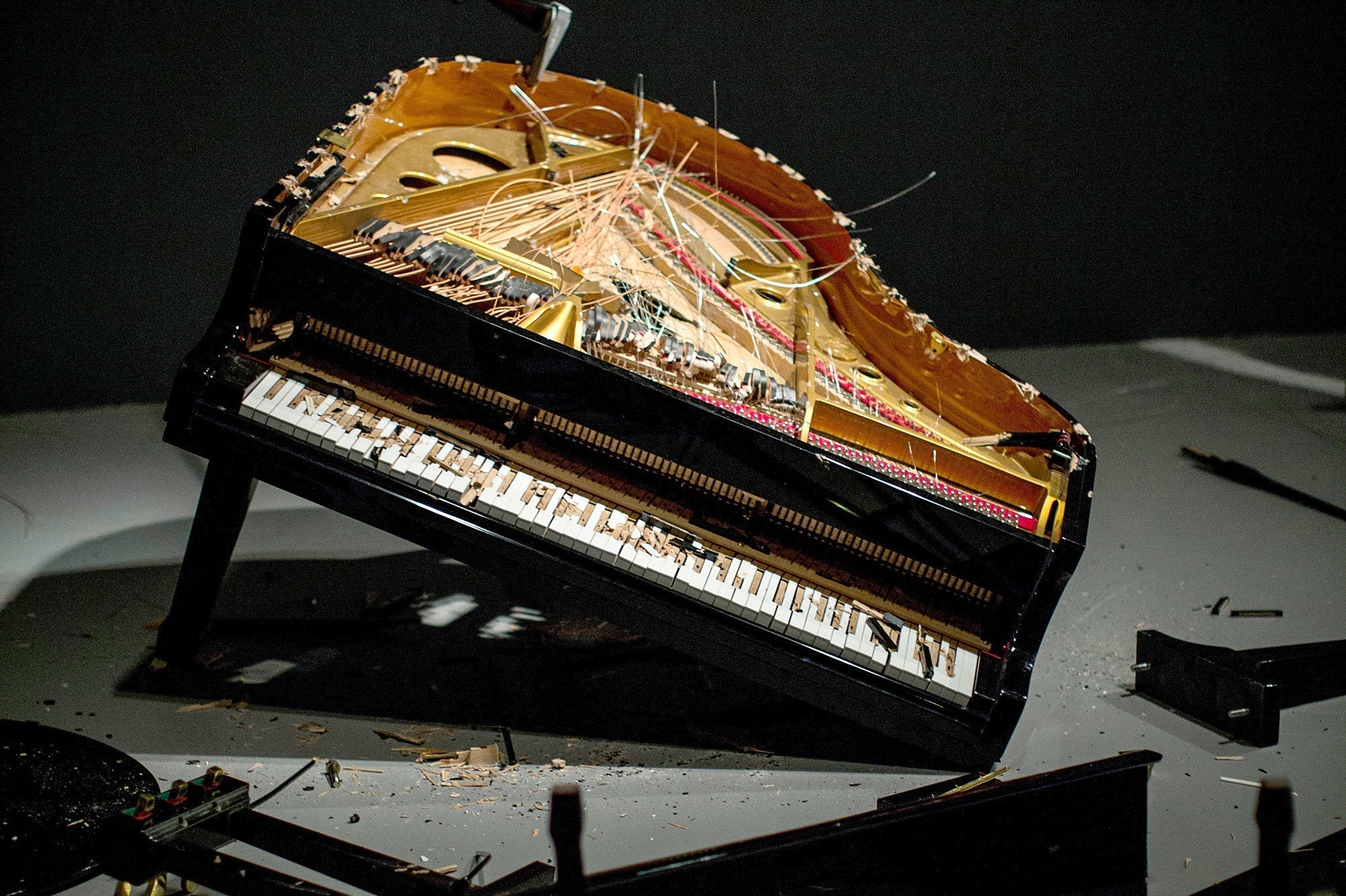 Piano abîmé manque de protection